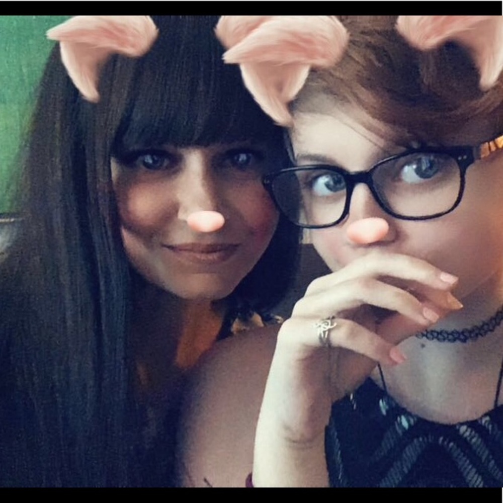 Meet your Posher, Ally